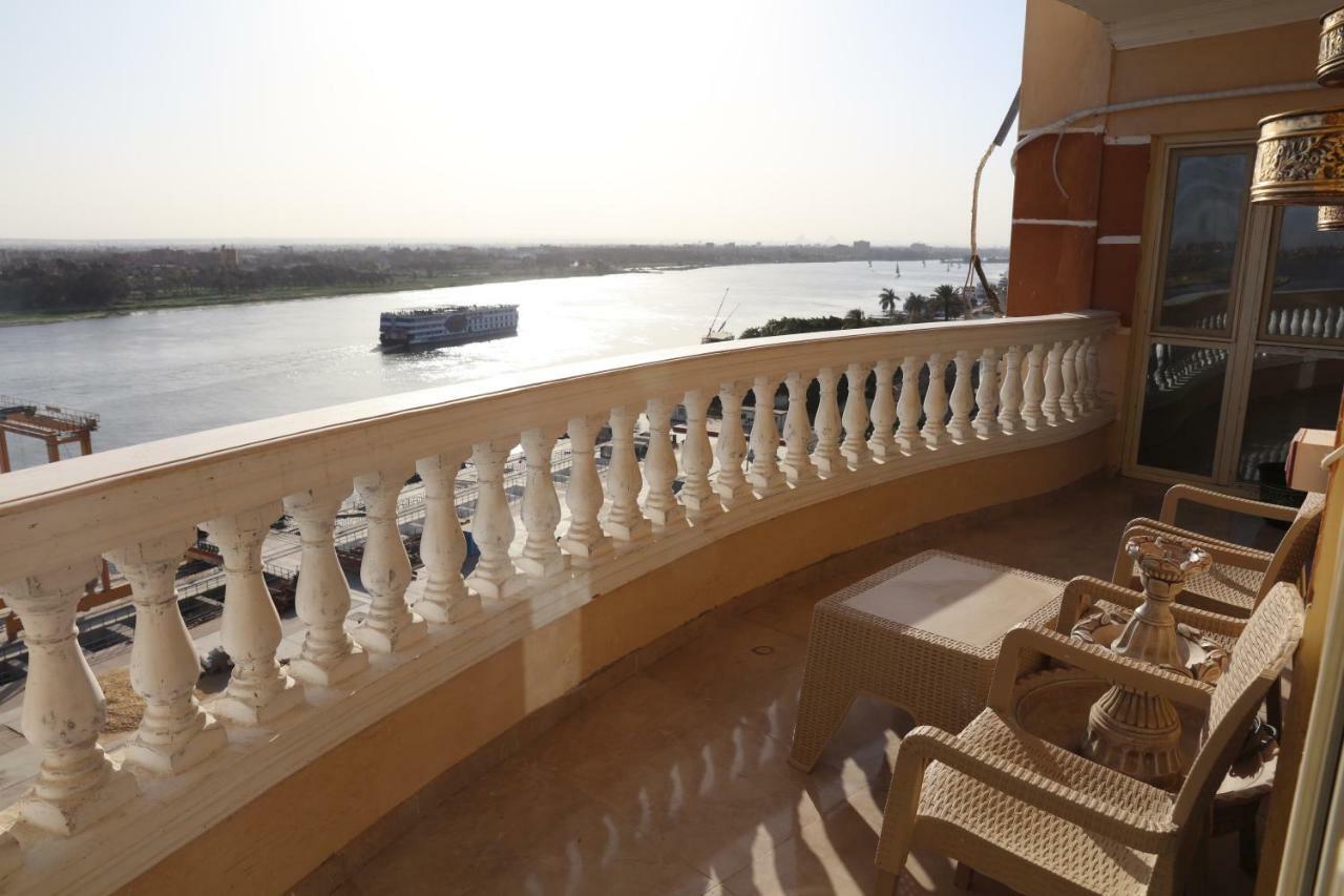 Maadi, Direct Nile River View From All Rooms Kairo Exterior foto