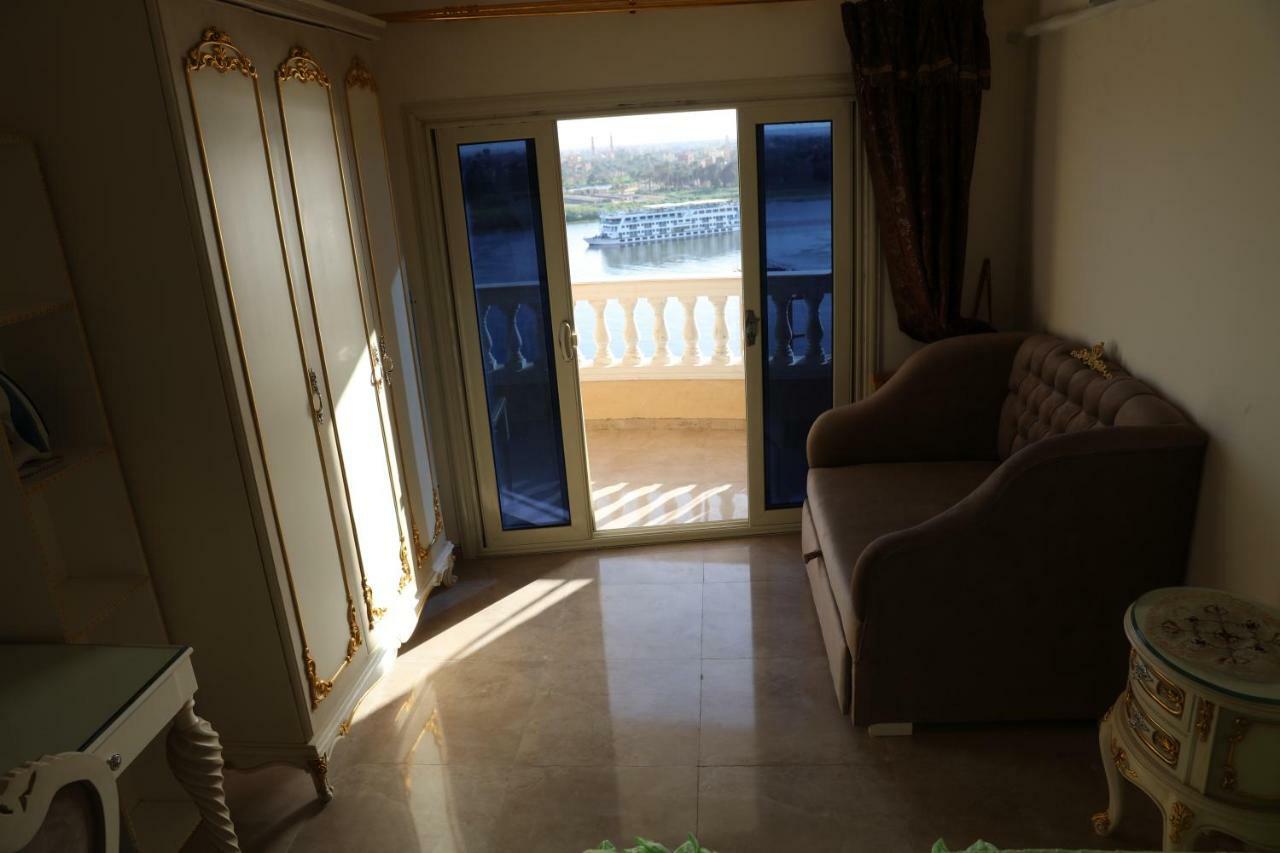 Maadi, Direct Nile River View From All Rooms Kairo Exterior foto